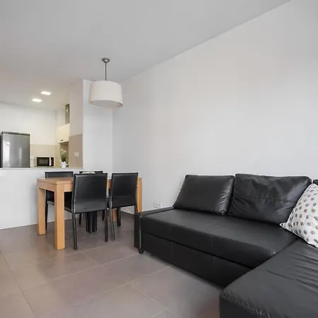 Flateli Navas 0-1 Apartmán Barcelona